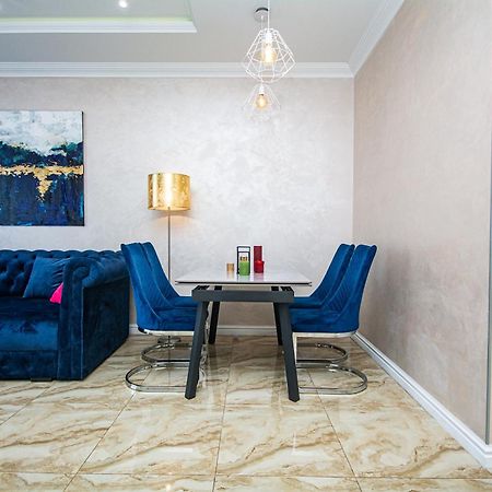 Appartamento Luxury For Business & Pleasure Royal 3 Kiev Esterno foto