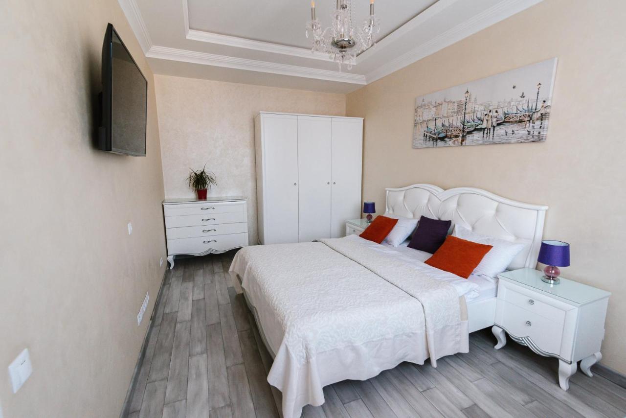 Appartamento Luxury For Business & Pleasure Royal 3 Kiev Esterno foto
