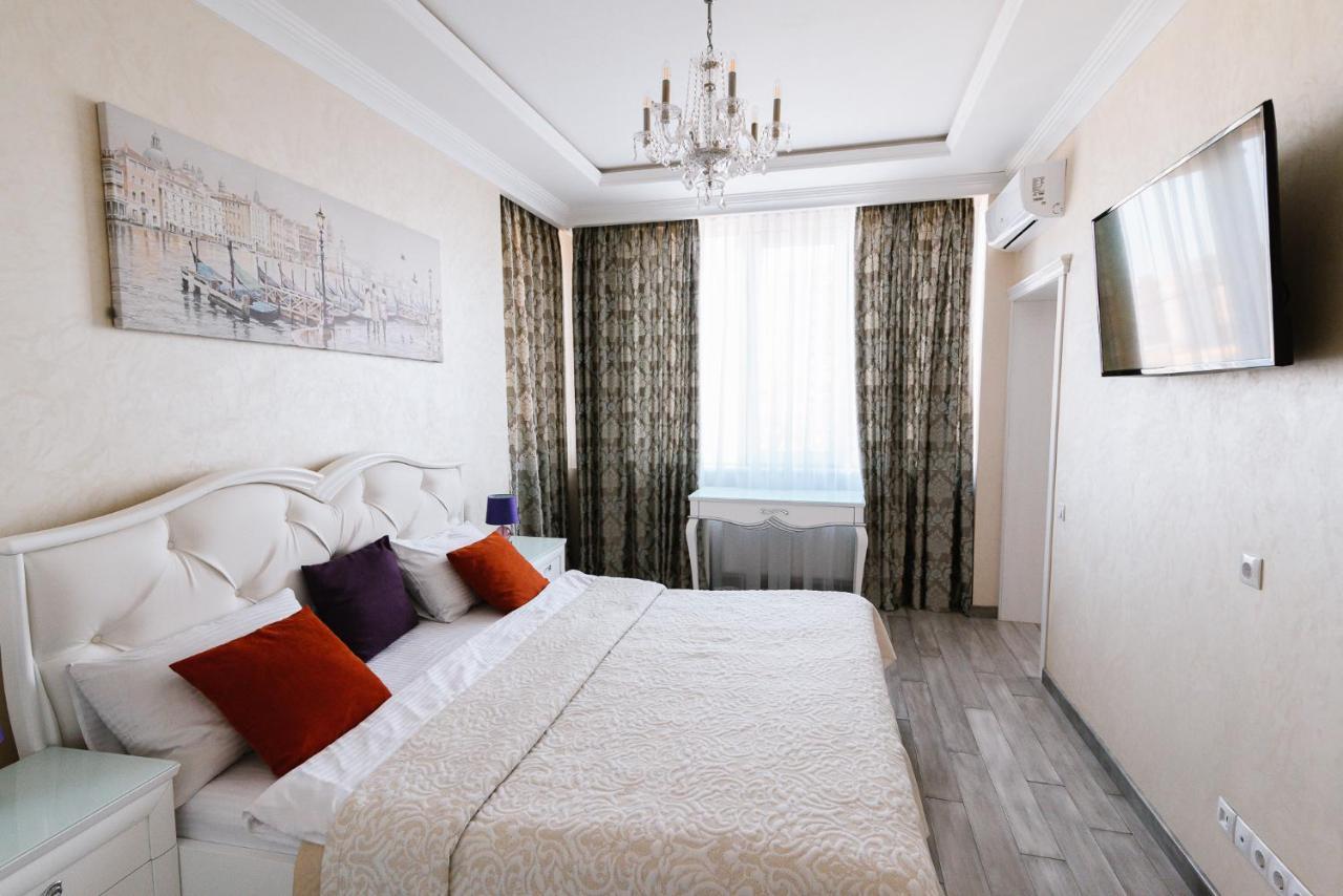 Appartamento Luxury For Business & Pleasure Royal 3 Kiev Esterno foto